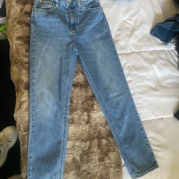 Urban Outfitters Denim - Urban outfitters girlfriend jeans